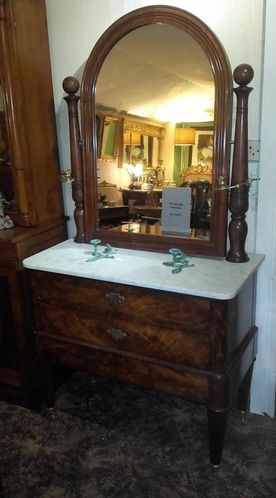 Antique Furniture 